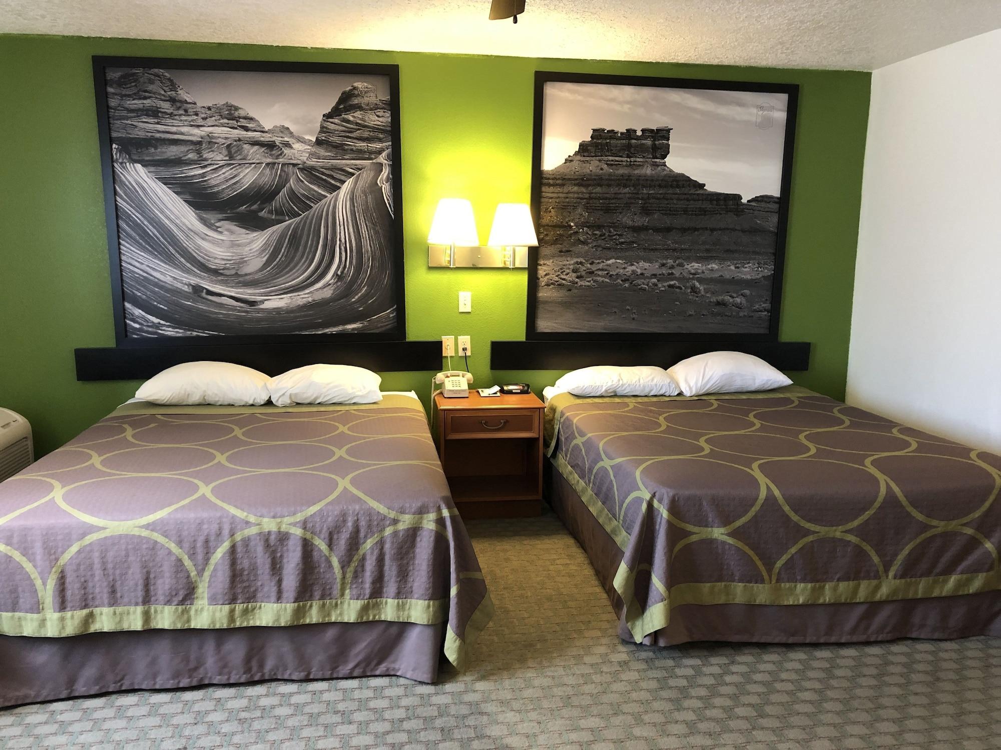 ซูเปอร์ 8 บาย วินด์แฮม ไพรซ์ Motel ภายนอก รูปภาพ